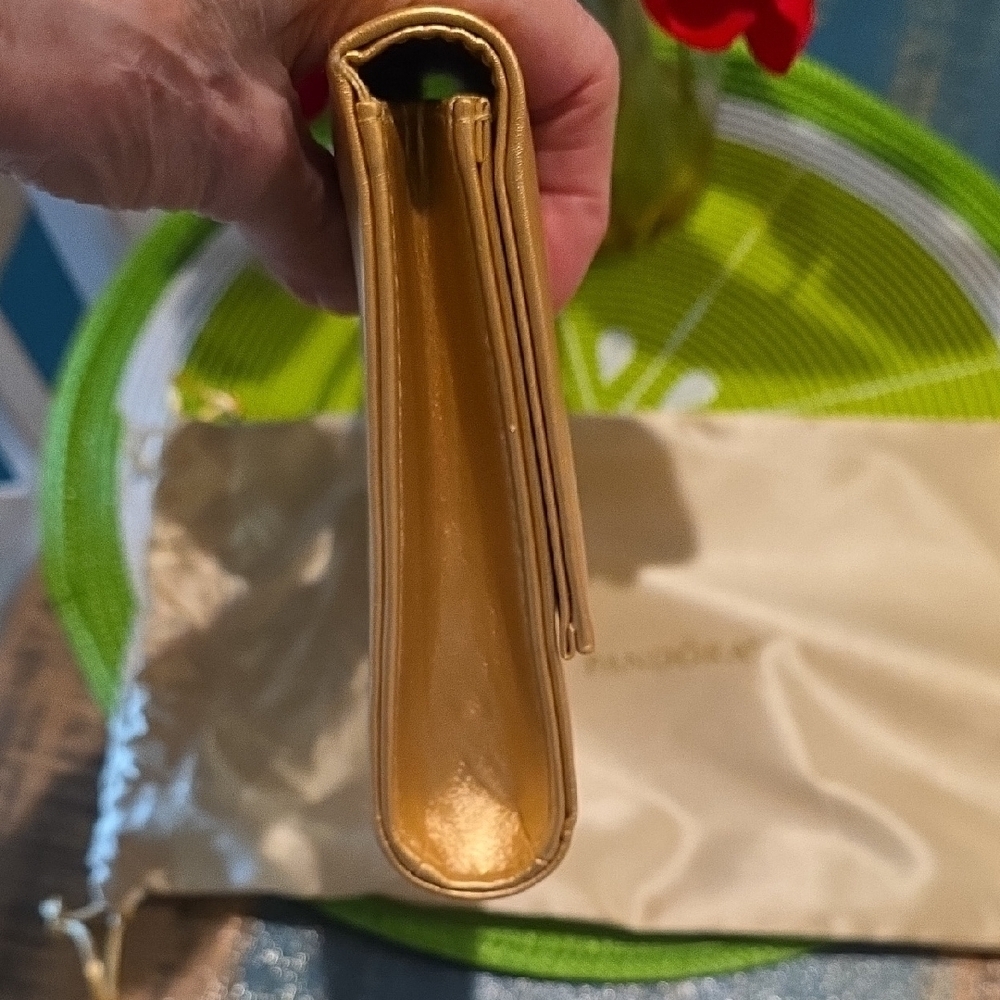 Pandora Gold Clutch - Picture 5 of 7